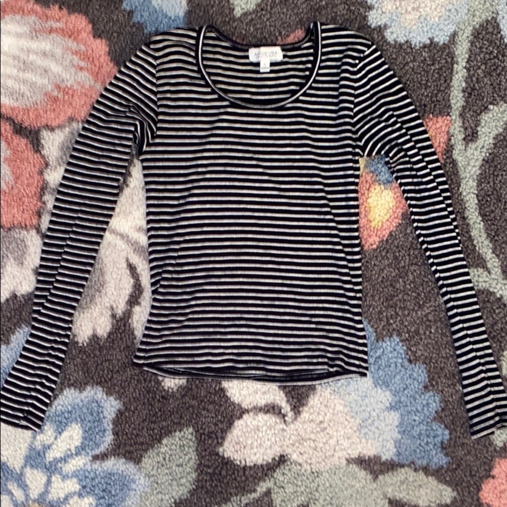 Long Sleeve/ Crop top